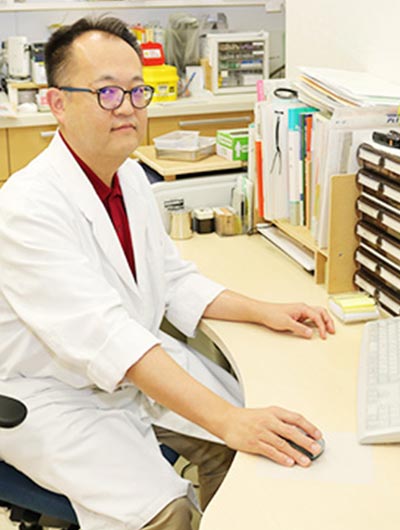 院長　岩田　佳幸